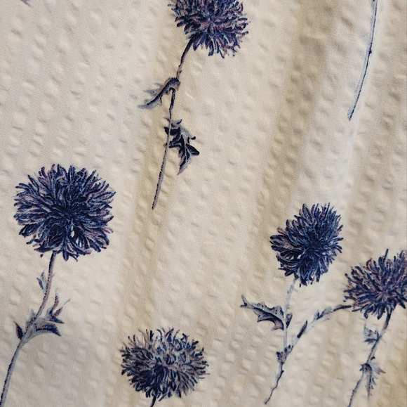 White maxi dress with blue corn flowers - Picture 2 of 4